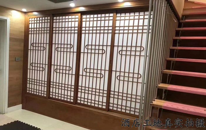定制日式推拉门 新中式实木茶室门 酒店spa美容线条门饭店格子门