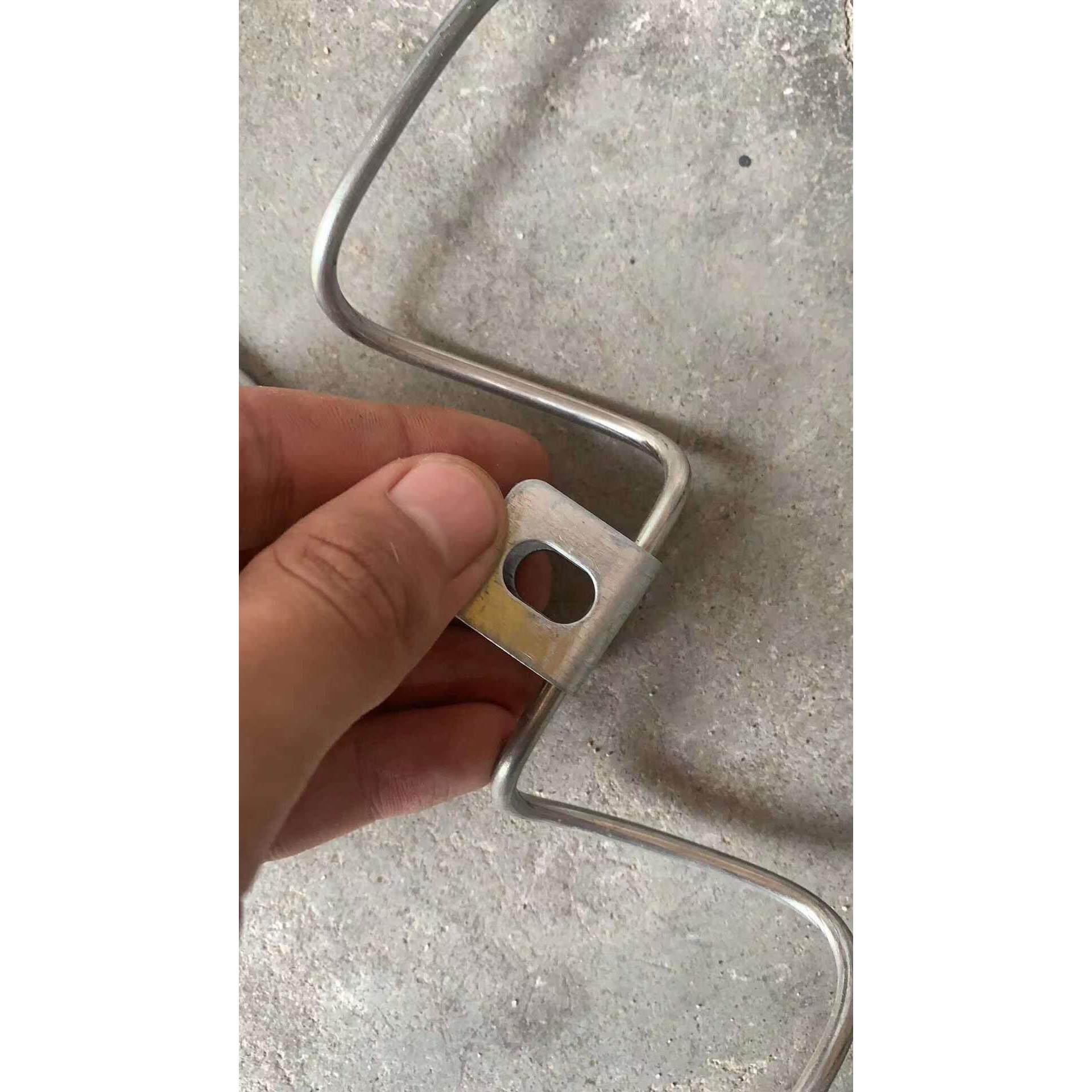 铁丝网围栏固定卡扣镀锌型卡固定夹片专用护栏固定方管圆管连接件