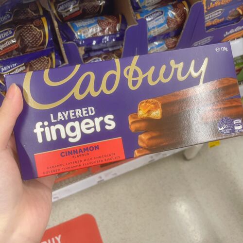 澳代购直邮Cadbury吉百利fingers牛奶巧克力手指饼干进口食品114g - 封面