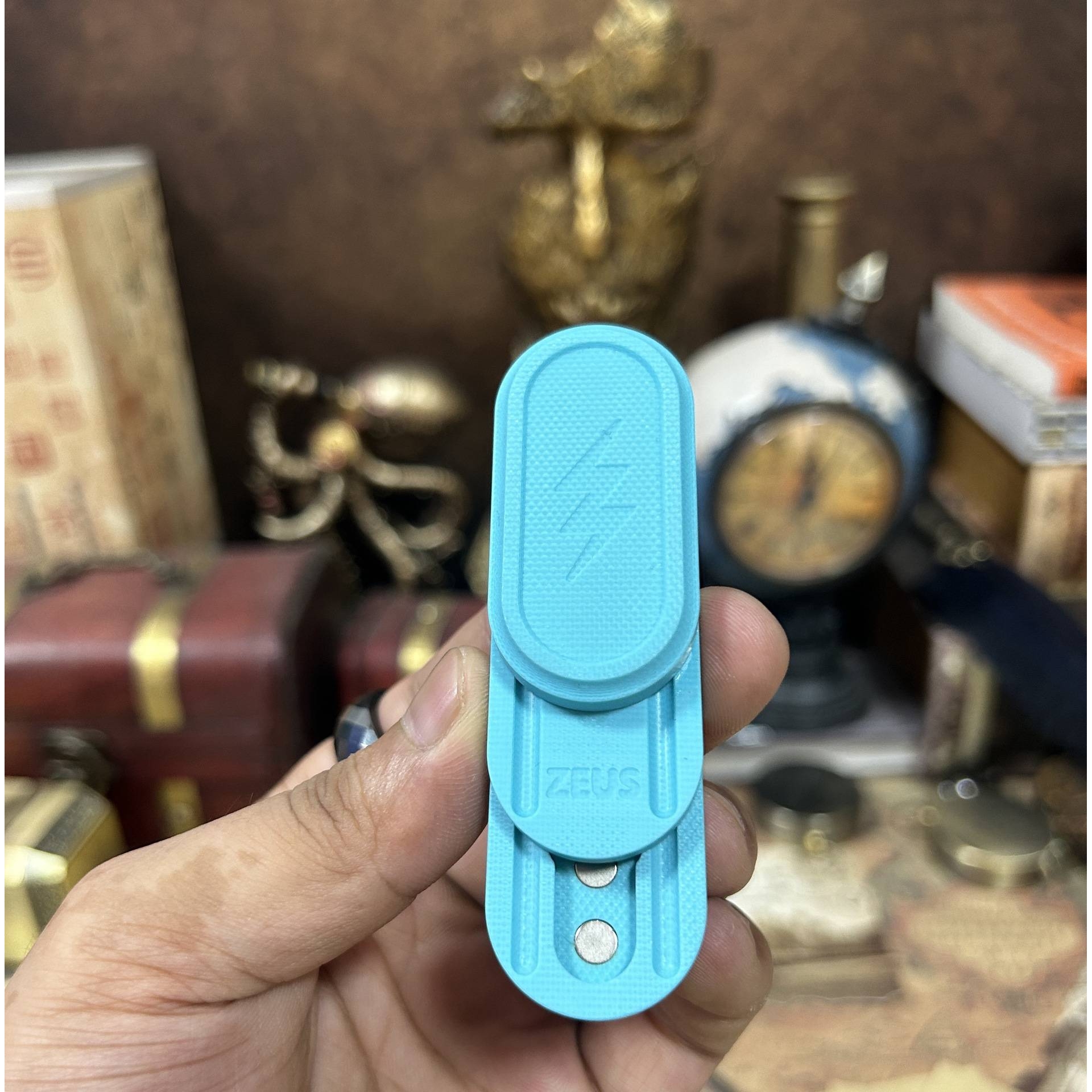 玻纤宙斯推牌琳馨磁力解压推牌三层段落解压玩具减压神器黑科技
