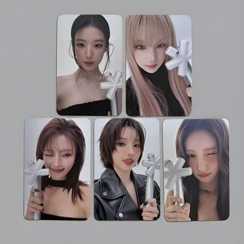 idle应援棒小卡idle女娃三代应援棒灯卡雨琦美延舒华 周边同款