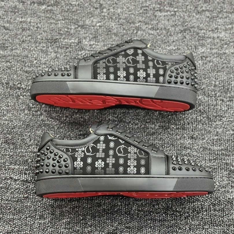 新款CL红底潮流时尚男鞋头后铆钉板鞋爆款休闲鞋黑色哑面英伦花纹