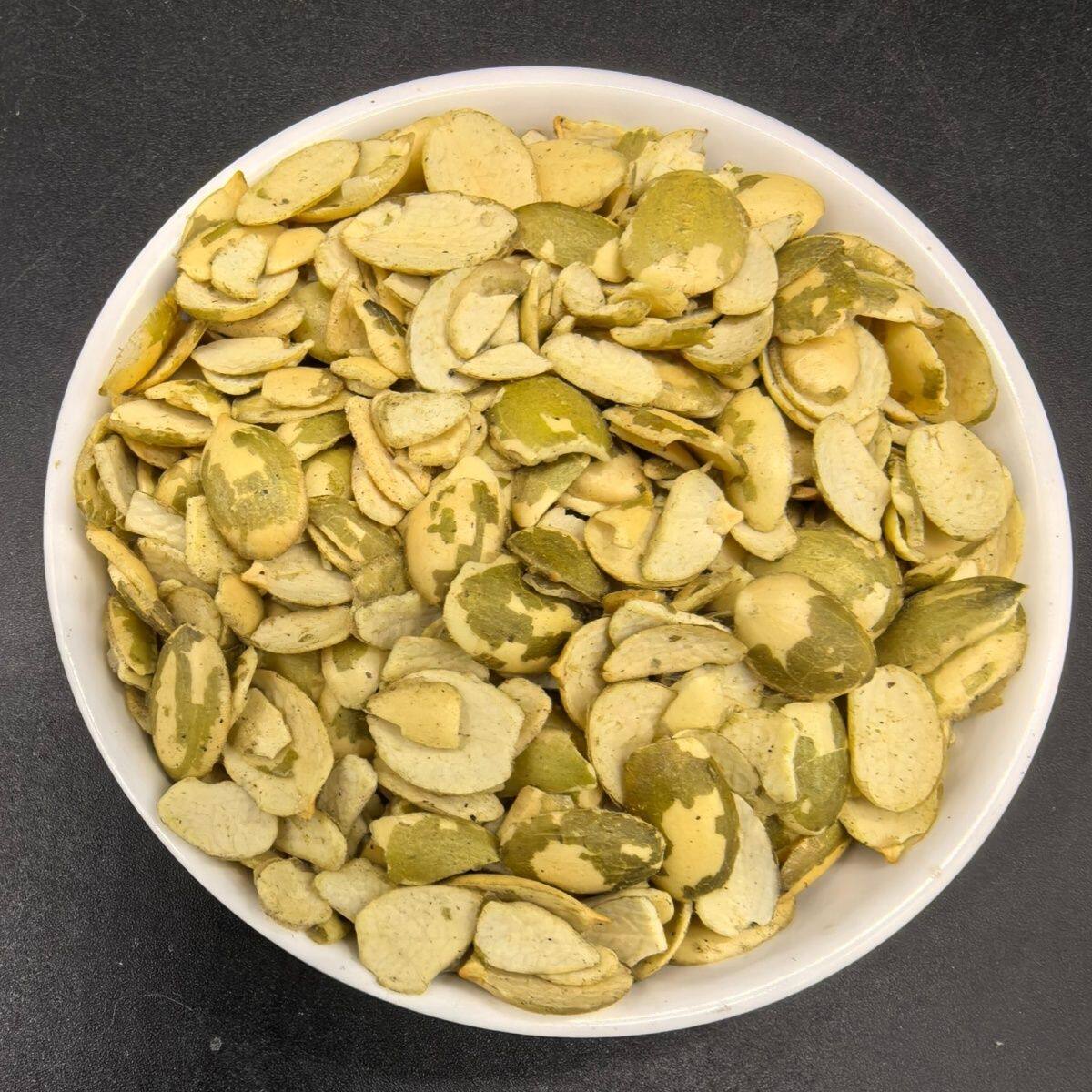 黑色开口黑金刚南瓜子仁碎椒盐味咸香老年烘焙方便无壳香脆500克