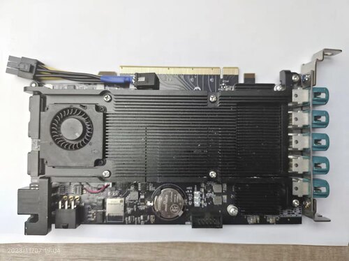 ZYNQ 16路摄像头输入，2路视频输出方案，gmsl车规方案