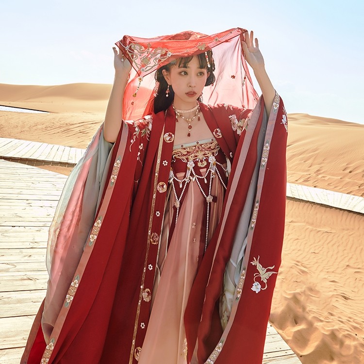 十三余小豆蔻儿[鸾凤仙羽]直领披袄对襟齐胸裙婚服大袖唐制汉服女