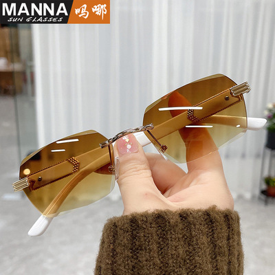 日系gentle motto新款时尚海洋片渐变方形太阳镜欧美眼镜无框