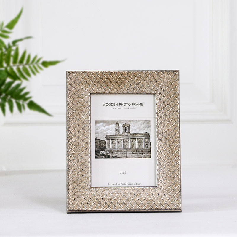 样板房桌面摆件 送礼欧式优雅棱形画框银色怀旧金属质感实木相框在类目 家居饰品, 相框/画框中 - 来自Buy2taobao.com提供专业的淘宝代购服务