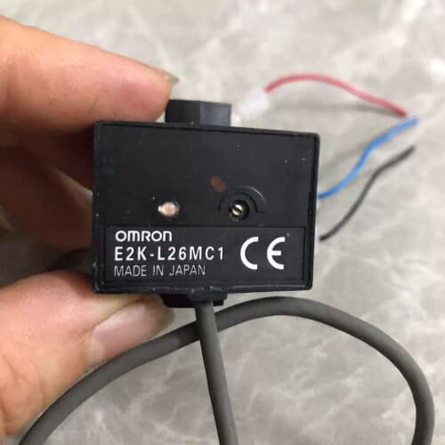 议价龙E2K-L26MC1液位感测器 日本 实物拍摄