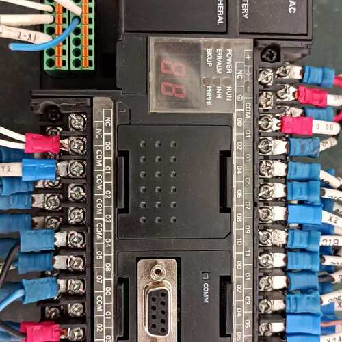 议价cp1h-xa40dt-d 标签左下角卡扣处有烫痕，