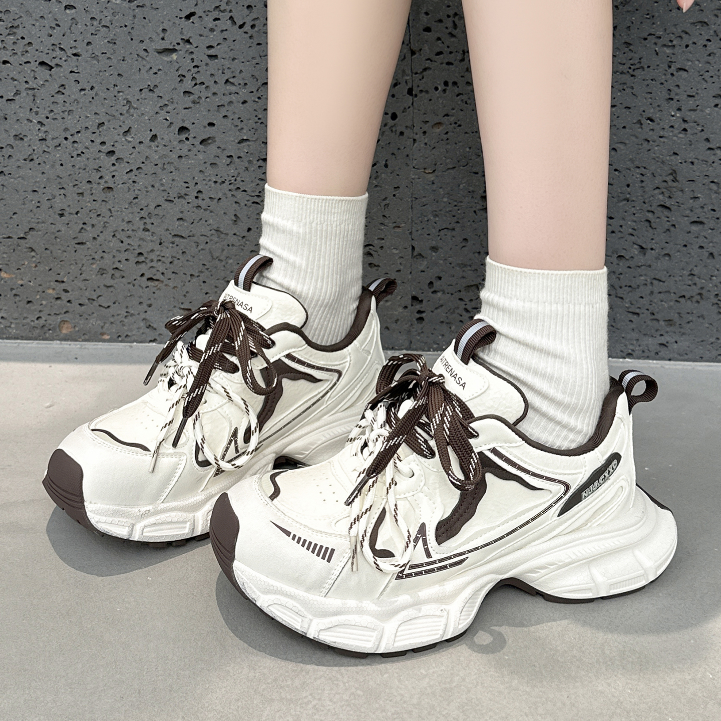 欧洲站轻便老爹鞋女2025秋季新款