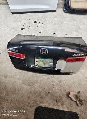 本田八代半雅阁CP1年款08-11年2.4尾箱盖黑色总成二手原装拆车