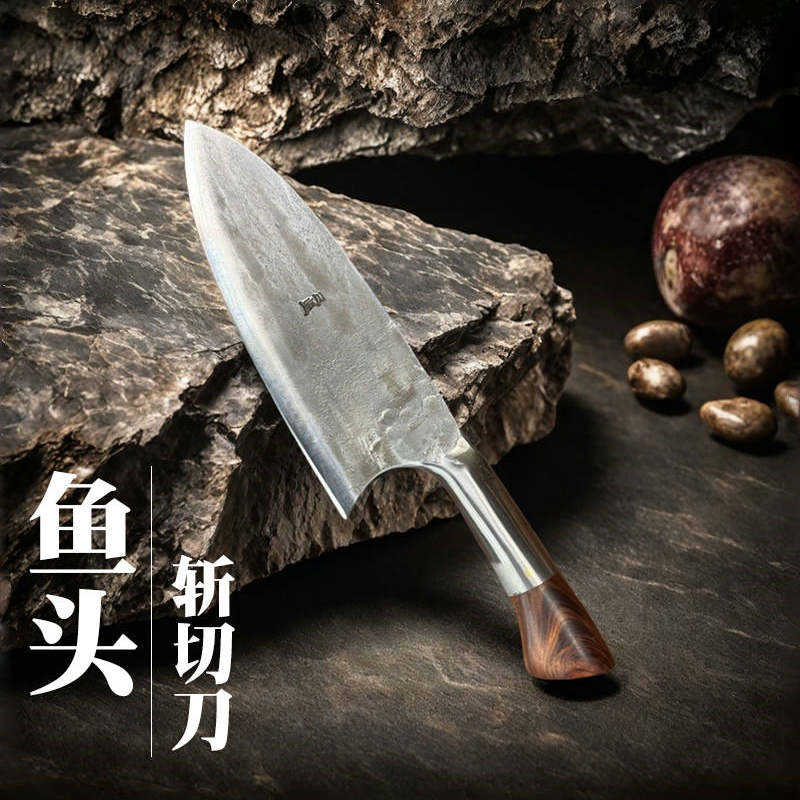 手工锻打，刀型独特，斩切两用