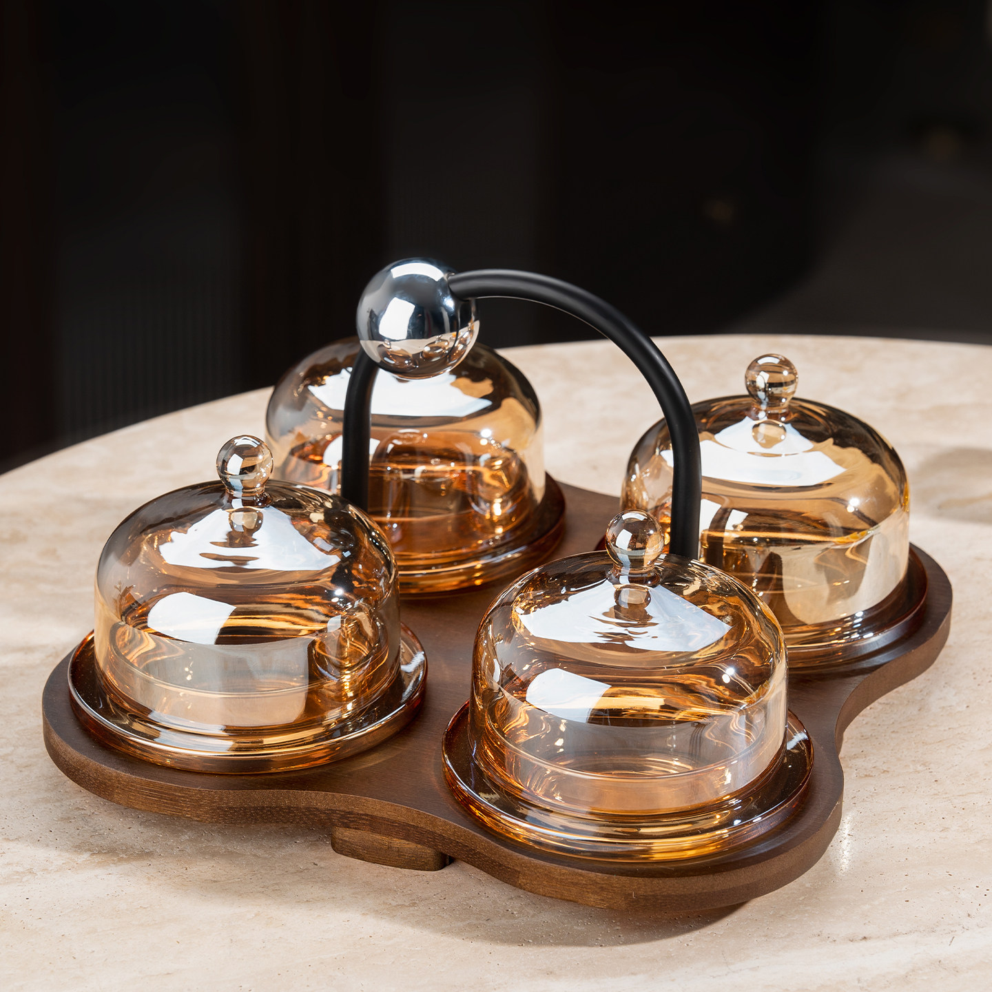 水果盘高端带盖玻璃点心干果高颜值零食甜点果切碗分格糖果小吃碟