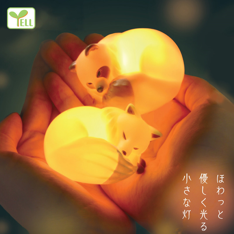 日本正版YELL入睡的狐狸掌上灯