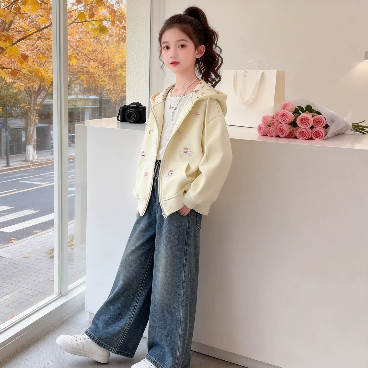 女童外套帽衫2026新春秋冬季儿童刺绣中大童加绒连帽夹棉棒球服潮