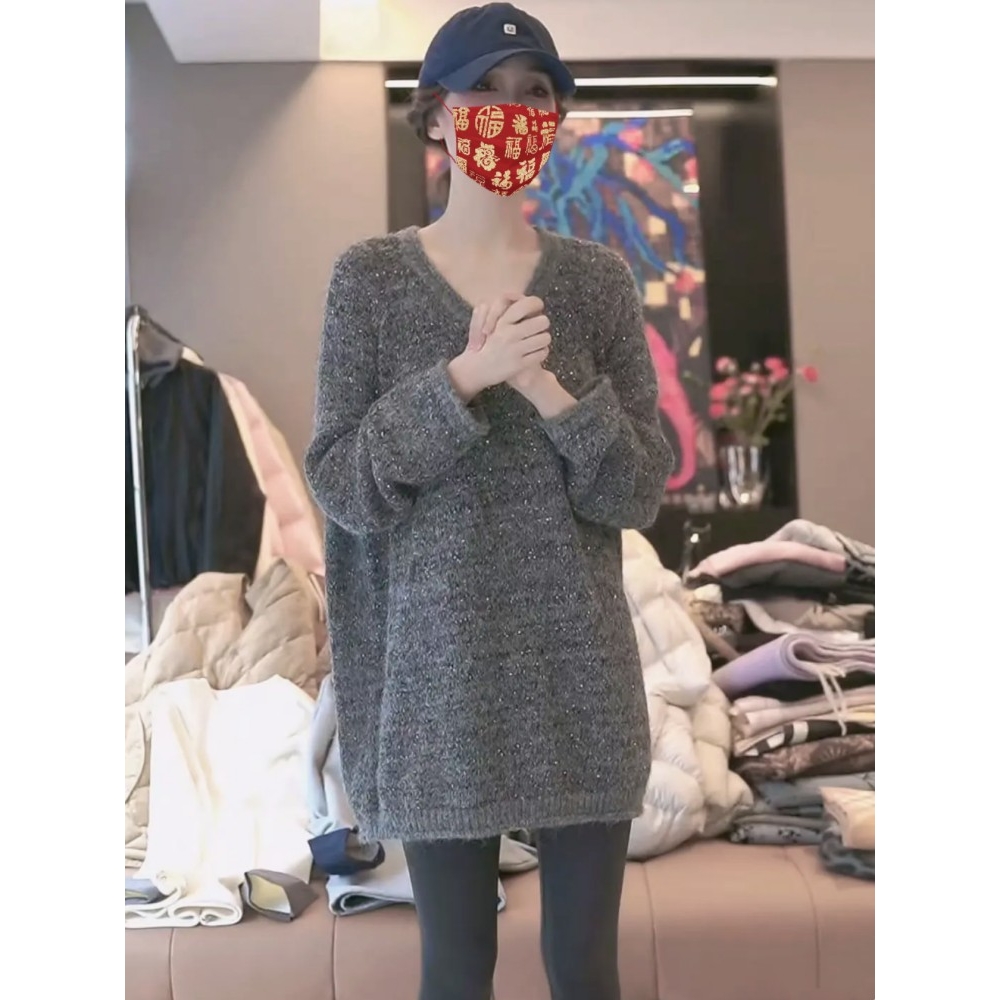 韩系高级感亮片细闪v领中长款毛衣女秋冬慵懒风宽松内搭针织上衣