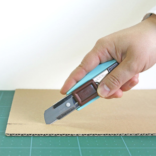日本原装 Cutter ZL2P系美工刀小号小型学生文具铅笔刀可爱手账刀开箱刀裁纸刀切割刀快递小刀迷你刀 进口