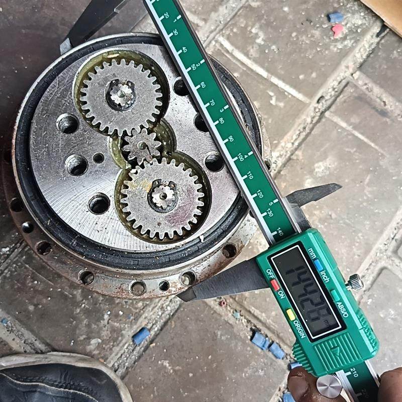 RV谐波减速机机器人减速机,具体参数看图片。需要的具(请询价)