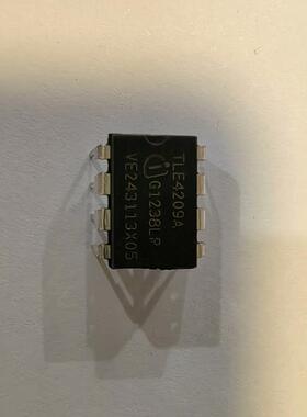 英飞凌INFINEON TLE4209AHKLA1*200片(请询价)