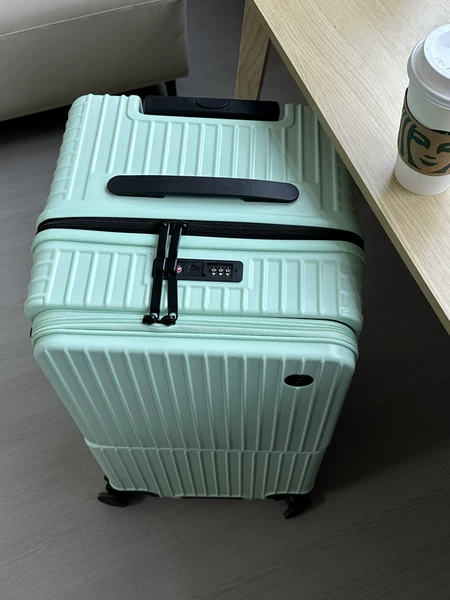 Товары от 藤原家出口箱包