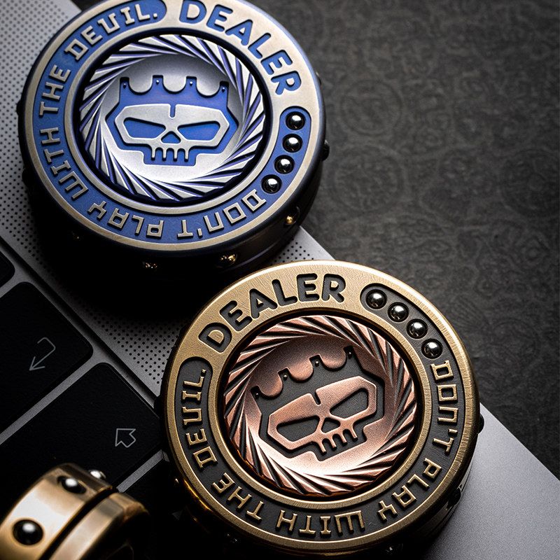 指玩屋 老铁匠庄码指尖陀螺 绝版edc超长时间静音手指解压小玩具,玩具/童车/益智/积木/模型,EDC玩具,淘宝优惠券,粉丝福利购,淘宝优惠卷