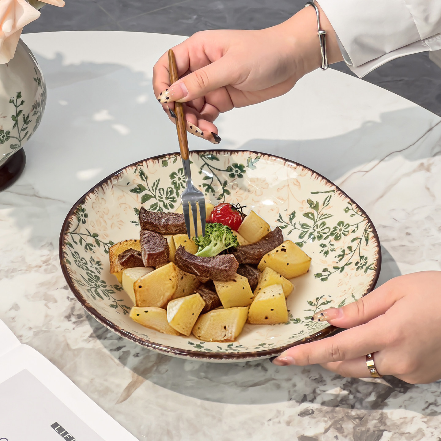 繁花复古早餐盘子2026新款中古餐具套装高级感碟子深盘甜品水果盘