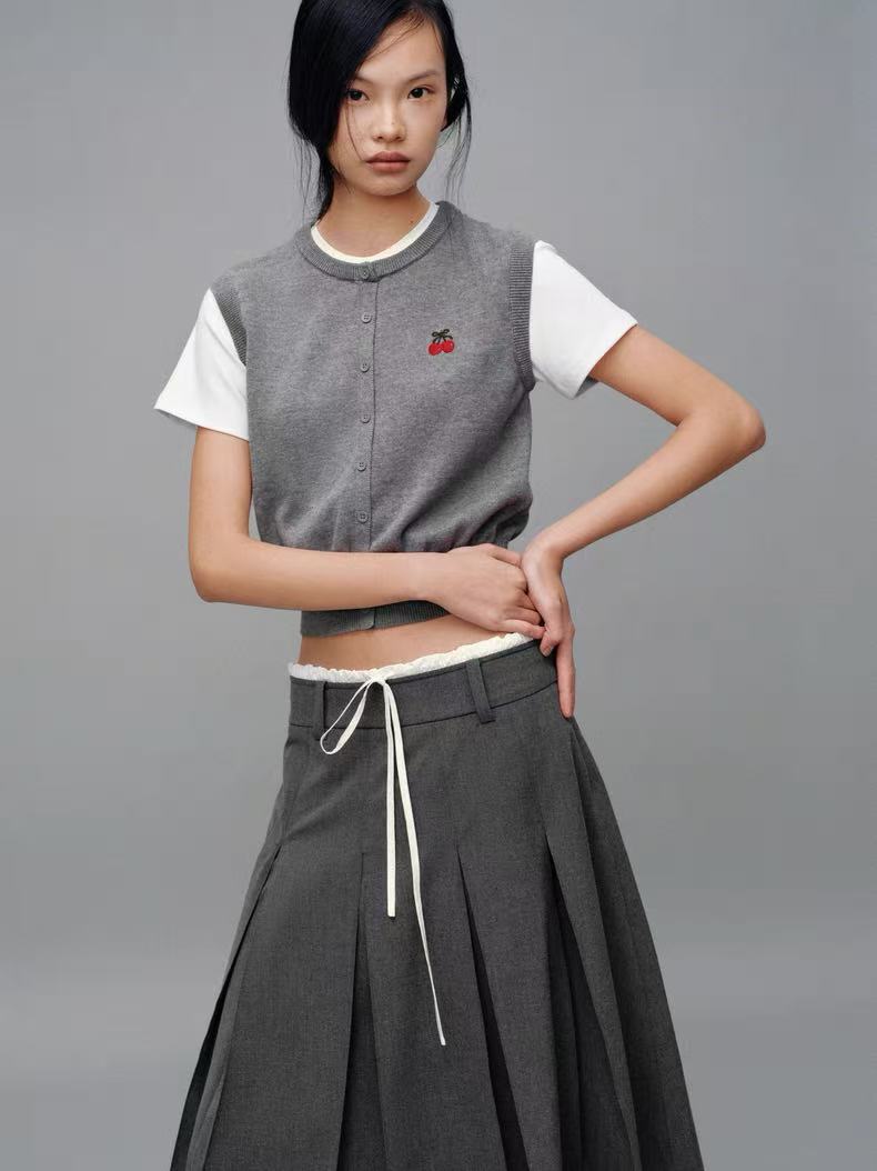 SH&UR2026春季新款女装休闲撞色假两件樱桃刺绣针织衫UYY960018