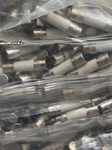 0215020.MXP 5x20陶瓷慢熔断无引线保险丝管250V 20A T20AH250VP