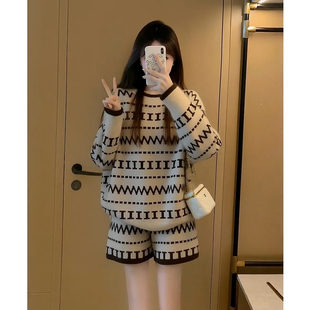 复古慵懒风毛衣套装女秋冬季chic提花针织衫短裤休闲运动风两件套