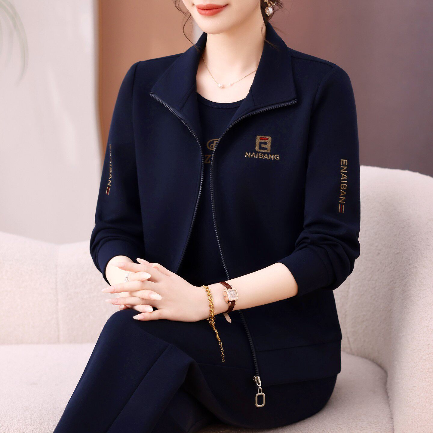 官方正品迈耐克斯妈妈运动服套装2026新款春秋洋气女士立领休闲服