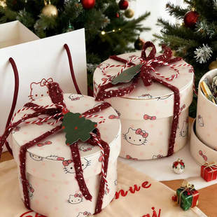 Hello Kitty卡通圣诞礼盒包装盒红色蝴蝶结装饰节日礼品盒