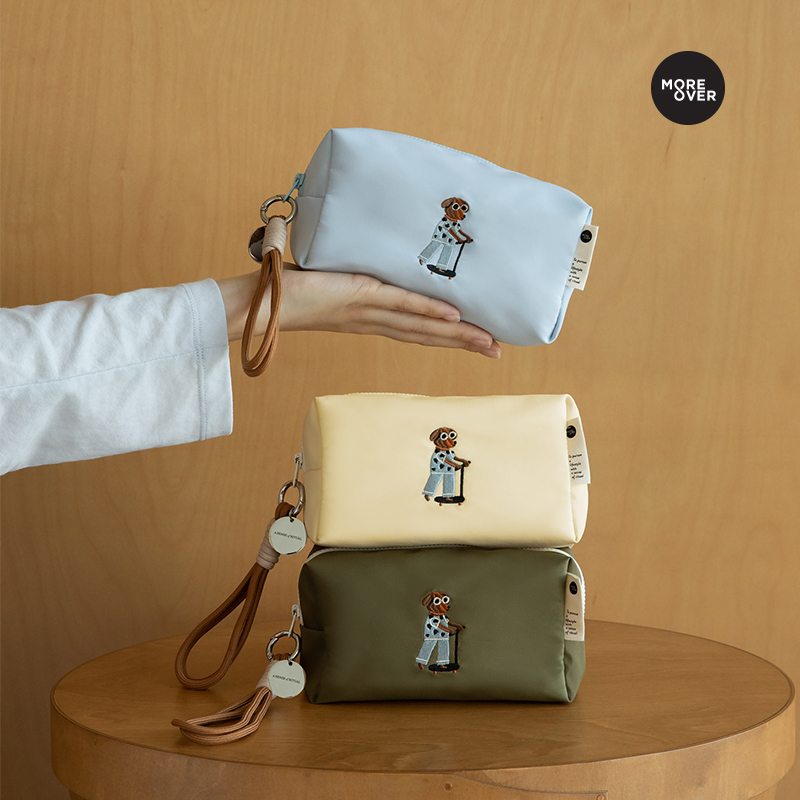 Moreover快乐小狗随行化妆包高颜值防水女大容量便携旅行收纳包