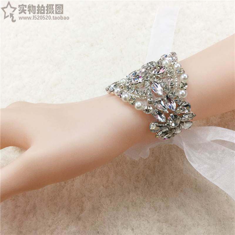 娘姐妹團手花唯美手縫新款新娘水鑽手腕花伴珍珠手帶表演腕飾臂飾在類目 節慶用品/禮品, 婚慶佈景/道具, 手腕花中 - 來自Buy2taobao.com提供專業的淘寶代購服務