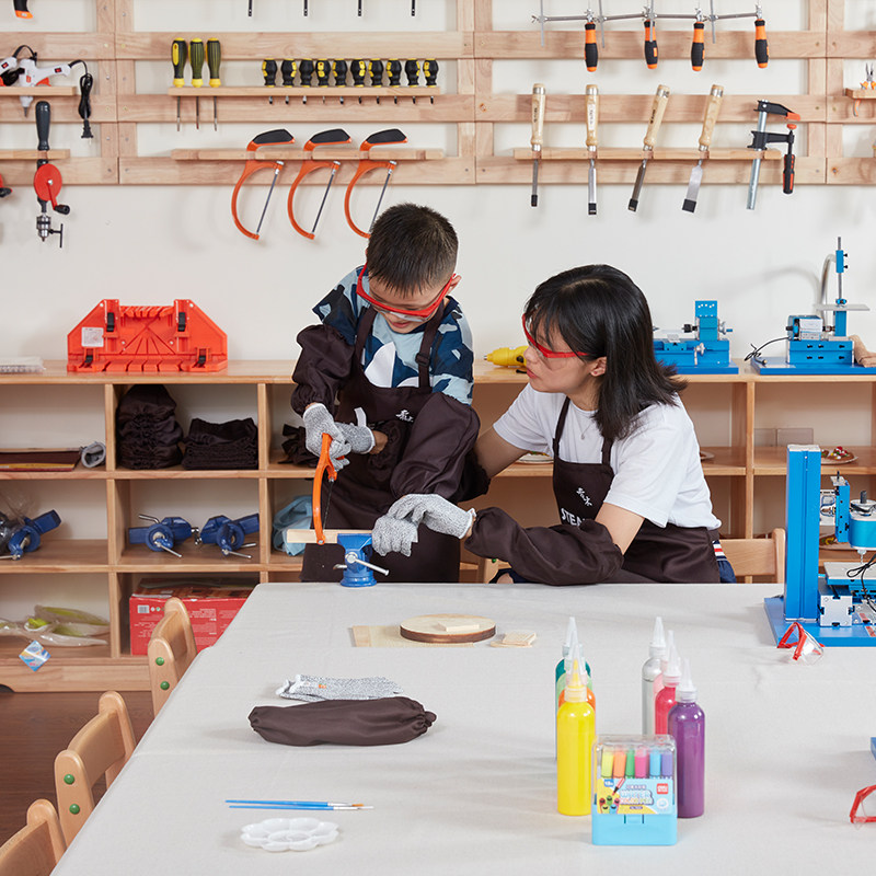 儿童之家 希木创客工坊幼儿园木工坊功能教室