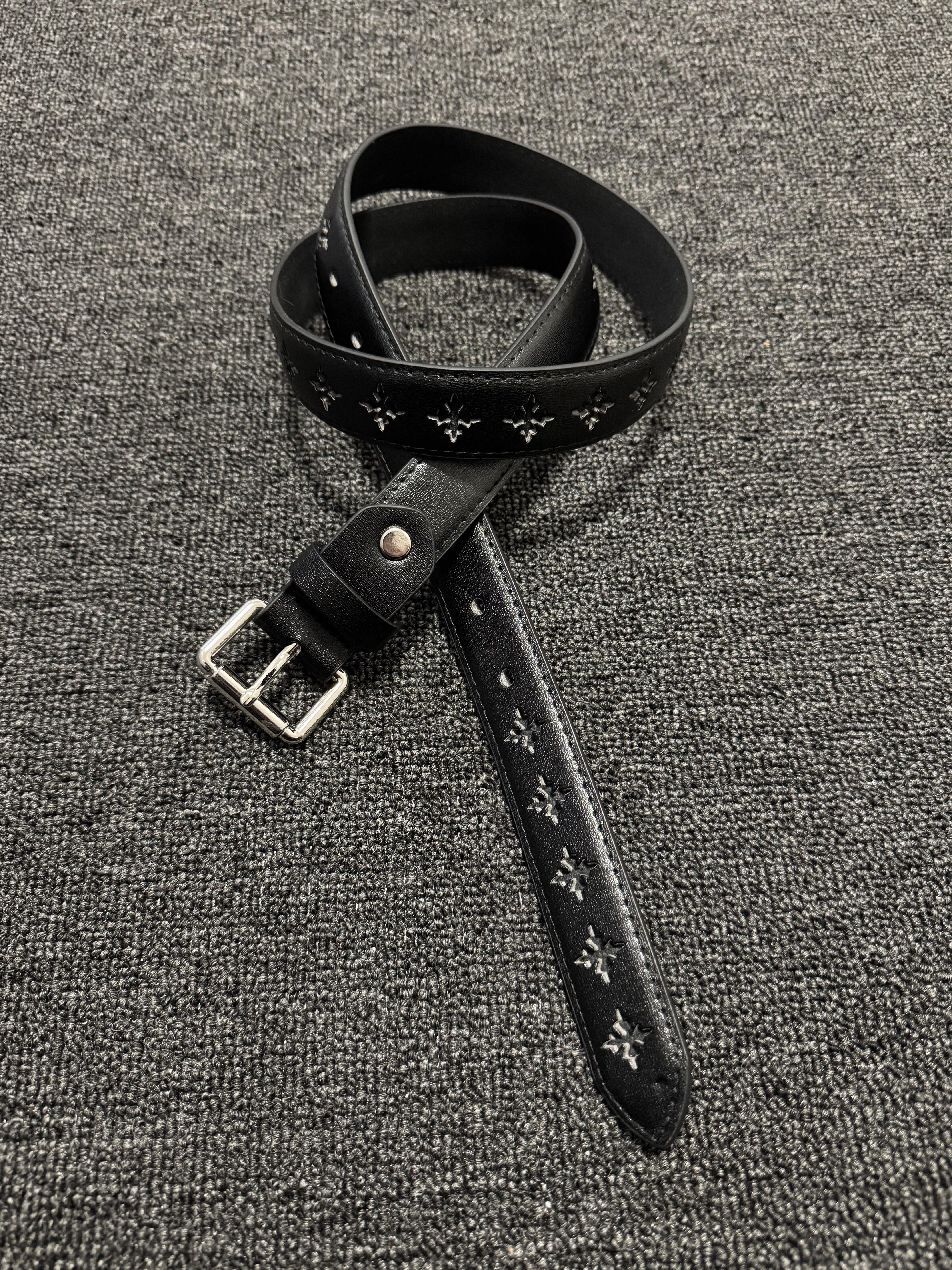 afaa黑色镂空十字压花复古皮带简约优雅质感腰带cleanfit穿搭配饰 - afaaa出品