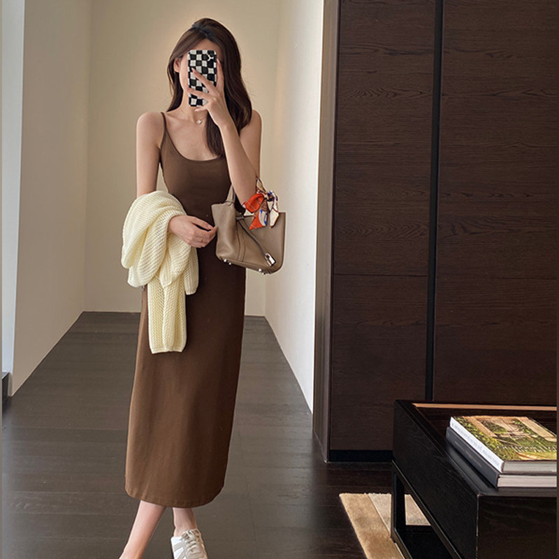 潮牌高端内搭吊带长裙女2026春秋季新款休闲百搭修身显瘦连衣裙