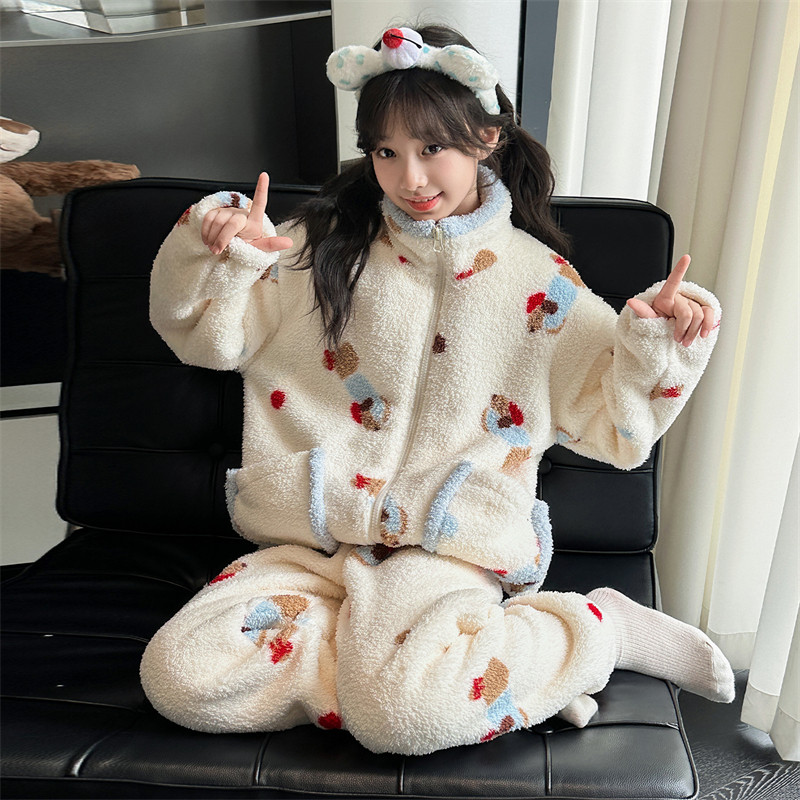 潮牌女童珊瑚绒睡衣秋冬新款儿童法兰绒加厚高领保暖家居服套装