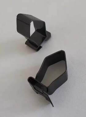 适用重汽豪沃T5G TX T7H前大灯包角固定卡扣保险杠灯框卡子