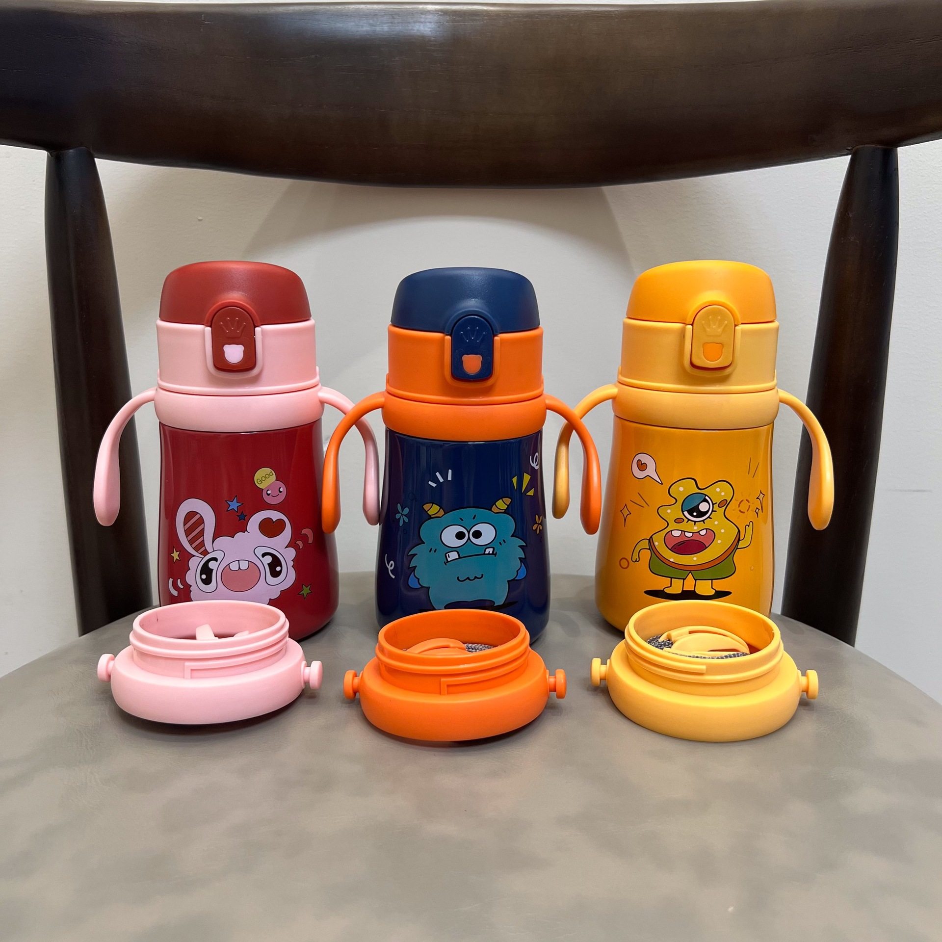 新品316儿童吸管手柄保温杯小怪兽系列手柄背带保温杯厂家直销360