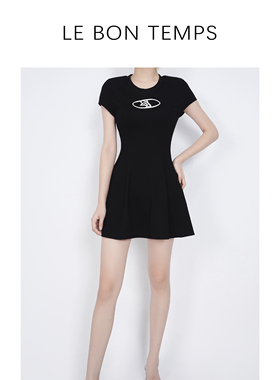 LE BON TEMPS LBT夏季a字裙收腰修身连衣裙黑色显瘦C801047