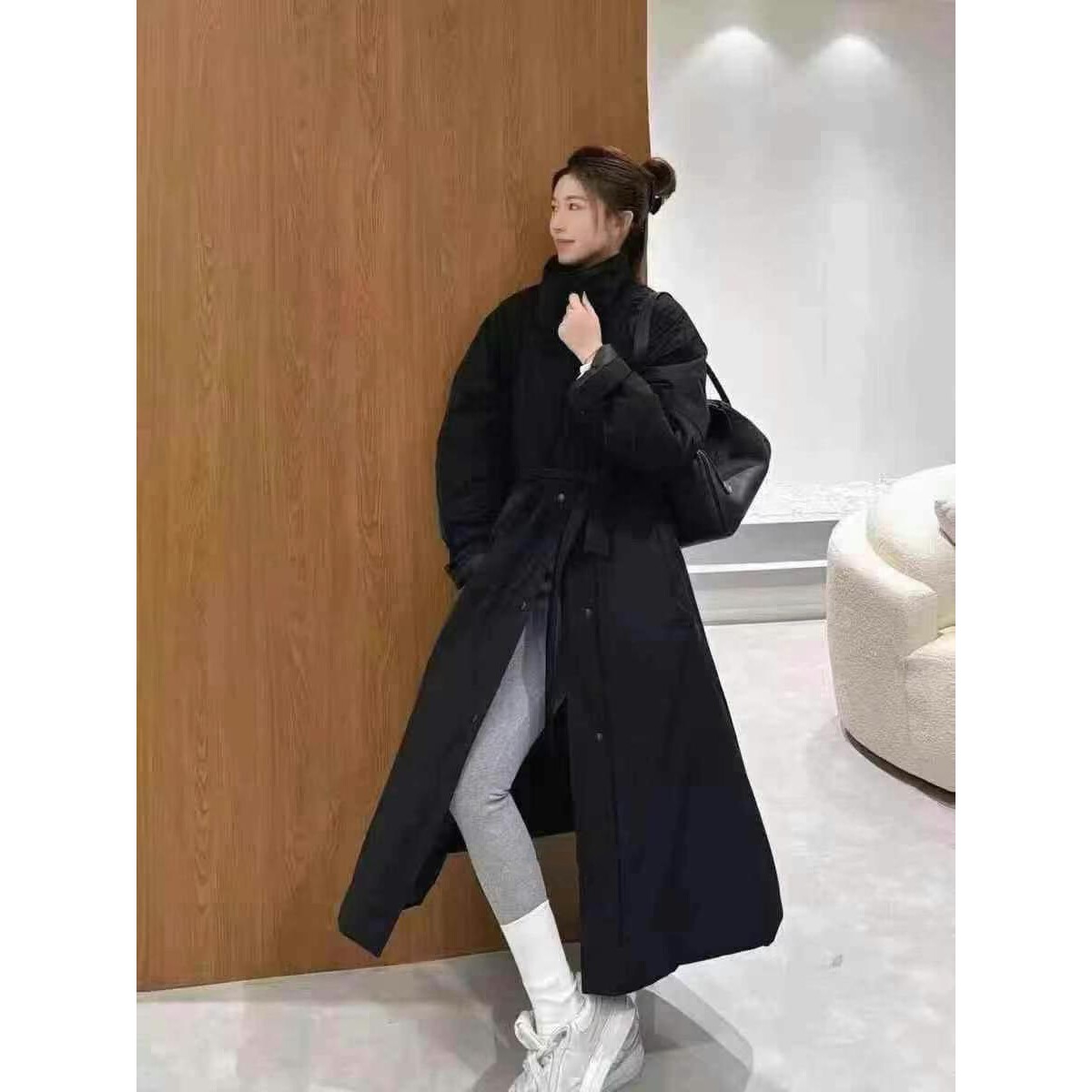 日本offcat90白鸭绒高级感黑色薄款风衣羽绒服女冬季新款中长款大