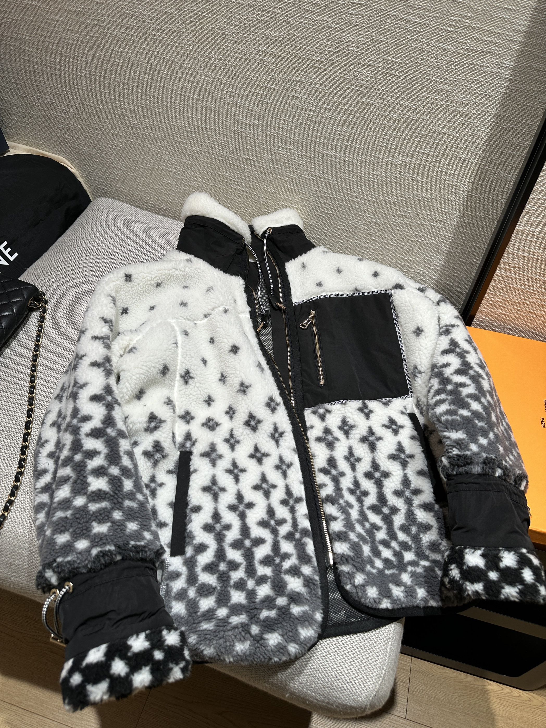 牛货李亚男2025高端品质立领渐变色长袖夹克 羊羔毛滑雪服 外套女