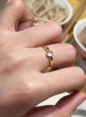 小红书爆款新中式清透天然玉髓小蛋面设计精致女国风简约素圈戒指