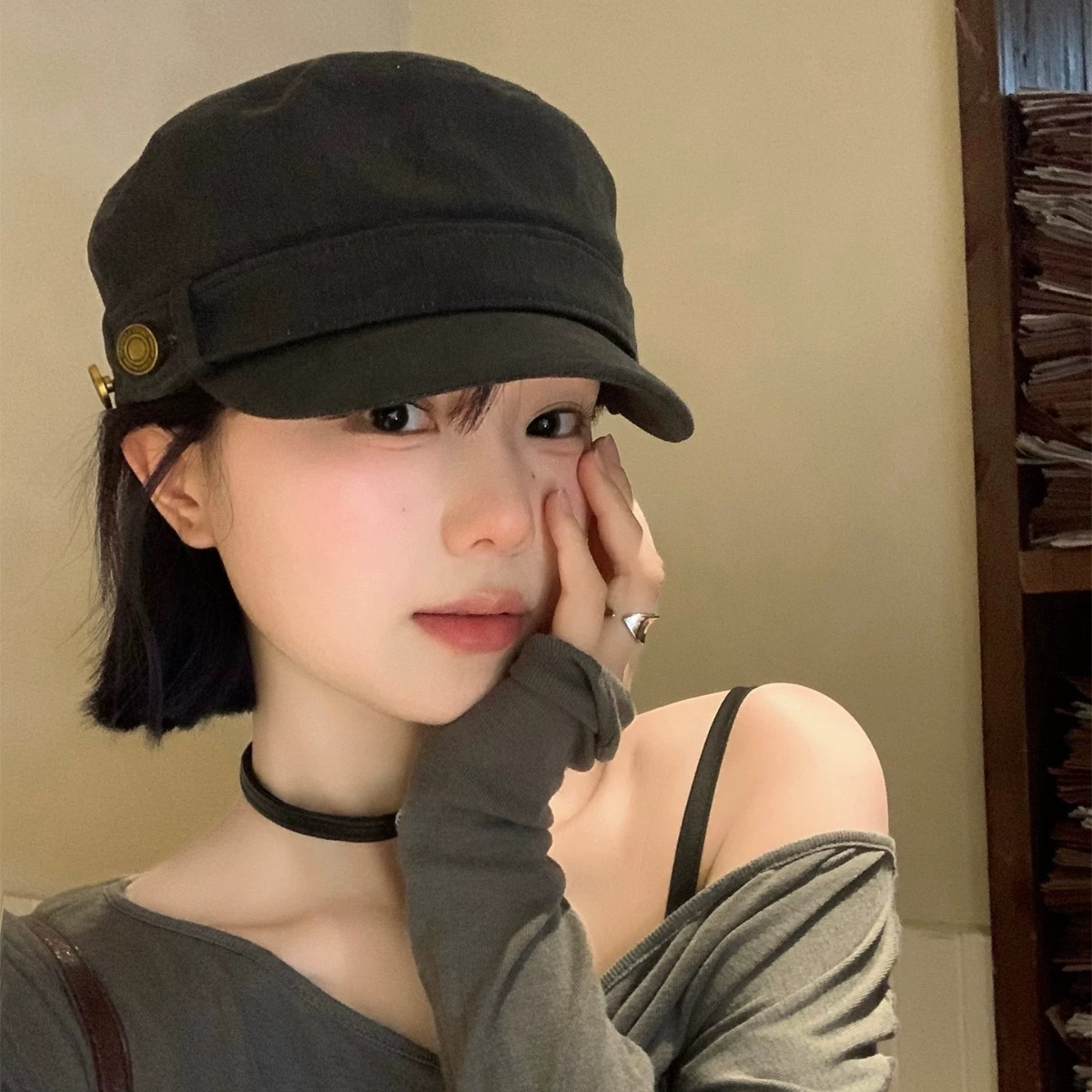 日本品质日系复古金属扣平顶显脸小鸭舌帽女小众原宿风马术帽老钱