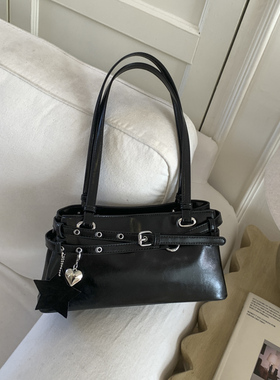 简约通勤腋下包女式2026新款高级感百搭手提包爆款轻便通勤单肩包