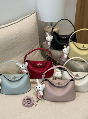 韩系小清新小方包2026新款奶油斜挎包简约精致单肩包休闲青年女包