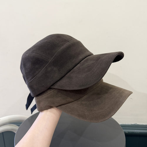 简约纯色鸭舌帽女百搭