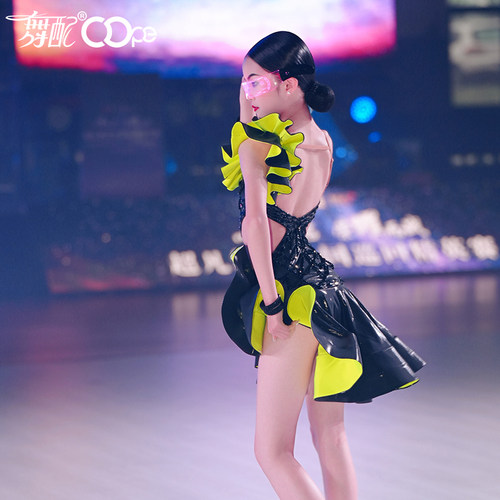 oope舞配花服量身定制表演服女