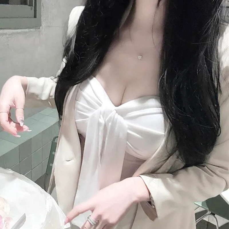 纯欲风夏季新款百搭修身性感辣妹纯欲显胸大抹胸上衣背心带胸垫女