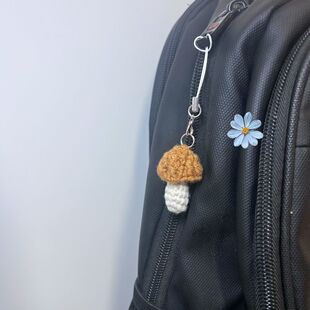 【成品】蘑菇力挂件毛绒手工编织钩针迷你玩偶钥匙扣包挂件送朋友